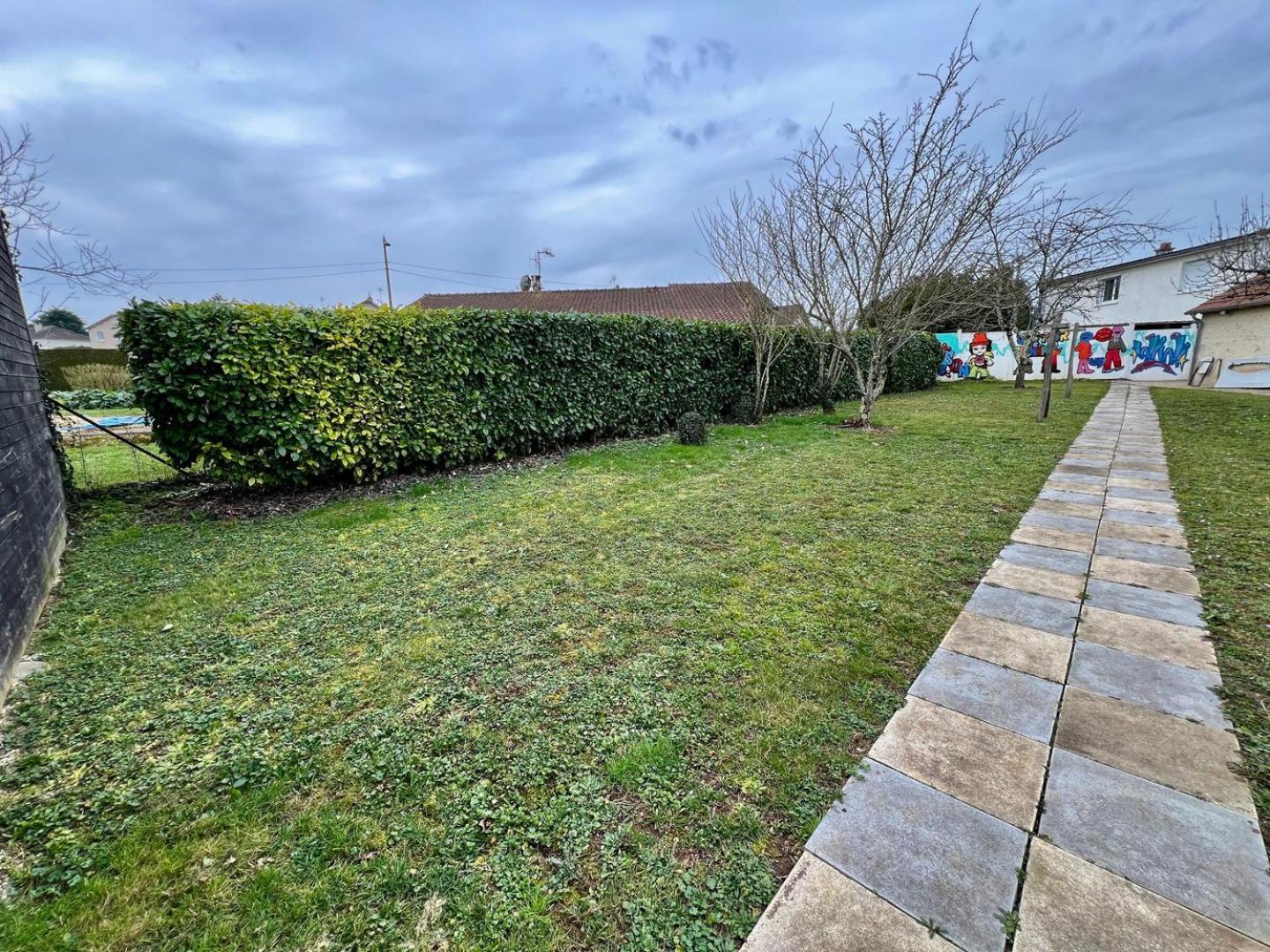 Chez Marcel - Maison 3 Chambres Lussac-les-Châteaux Kültér fotó