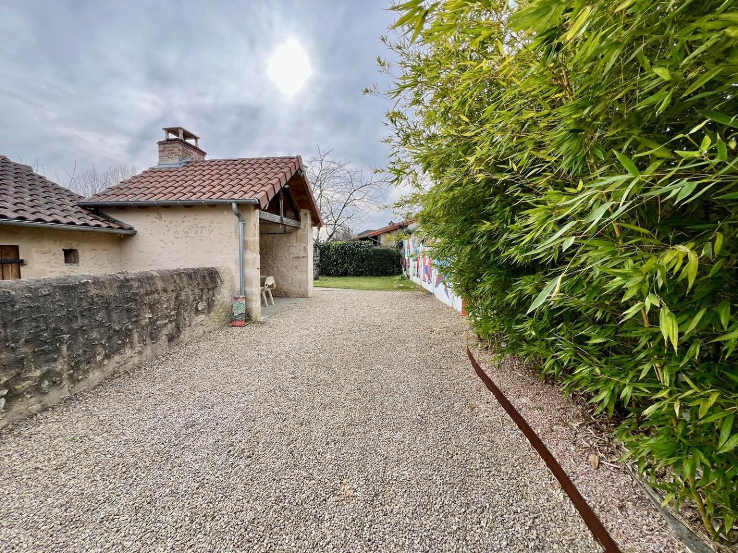 Chez Marcel - Maison 3 Chambres Lussac-les-Châteaux Kültér fotó