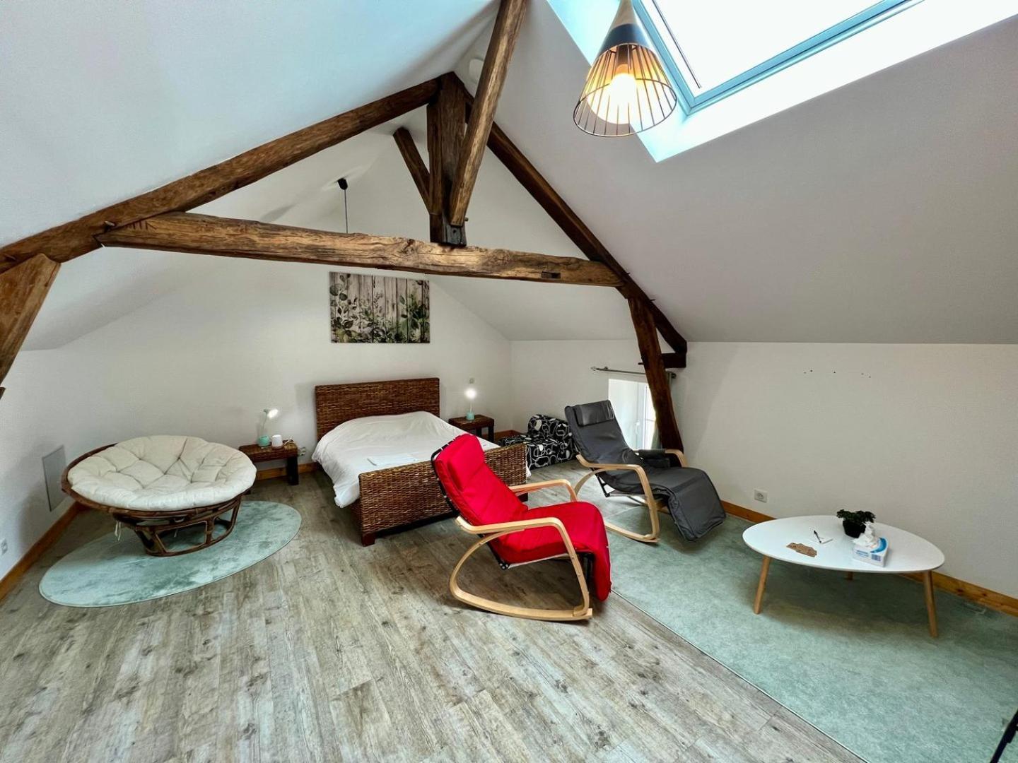 Chez Marcel - Maison 3 Chambres Lussac-les-Châteaux Kültér fotó