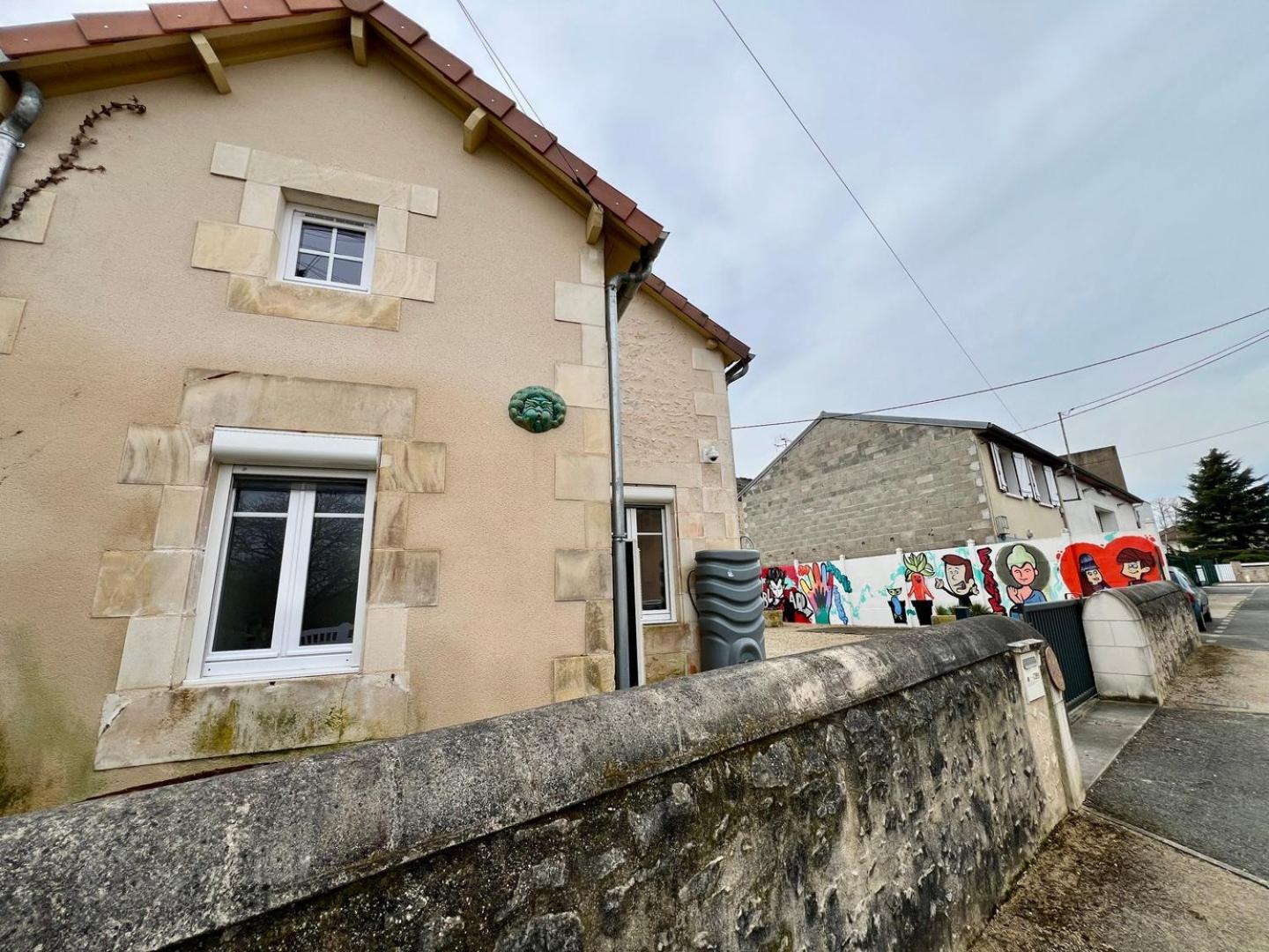 Chez Marcel - Maison 3 Chambres Lussac-les-Châteaux Kültér fotó